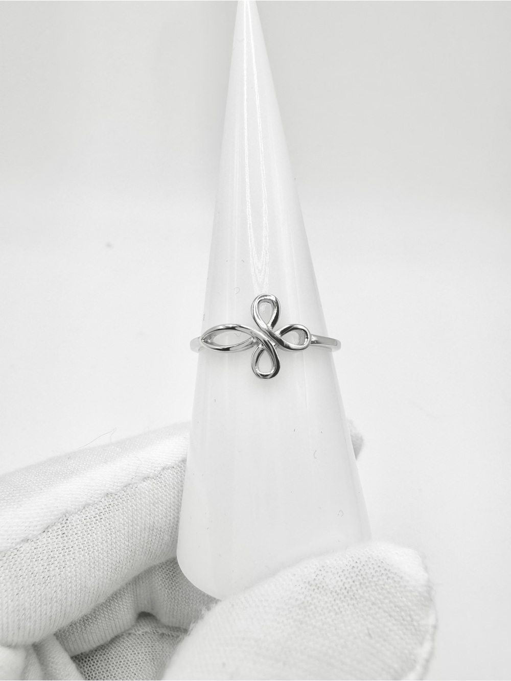 .925 Sterling Silver Sideways Loop Criss Ring
